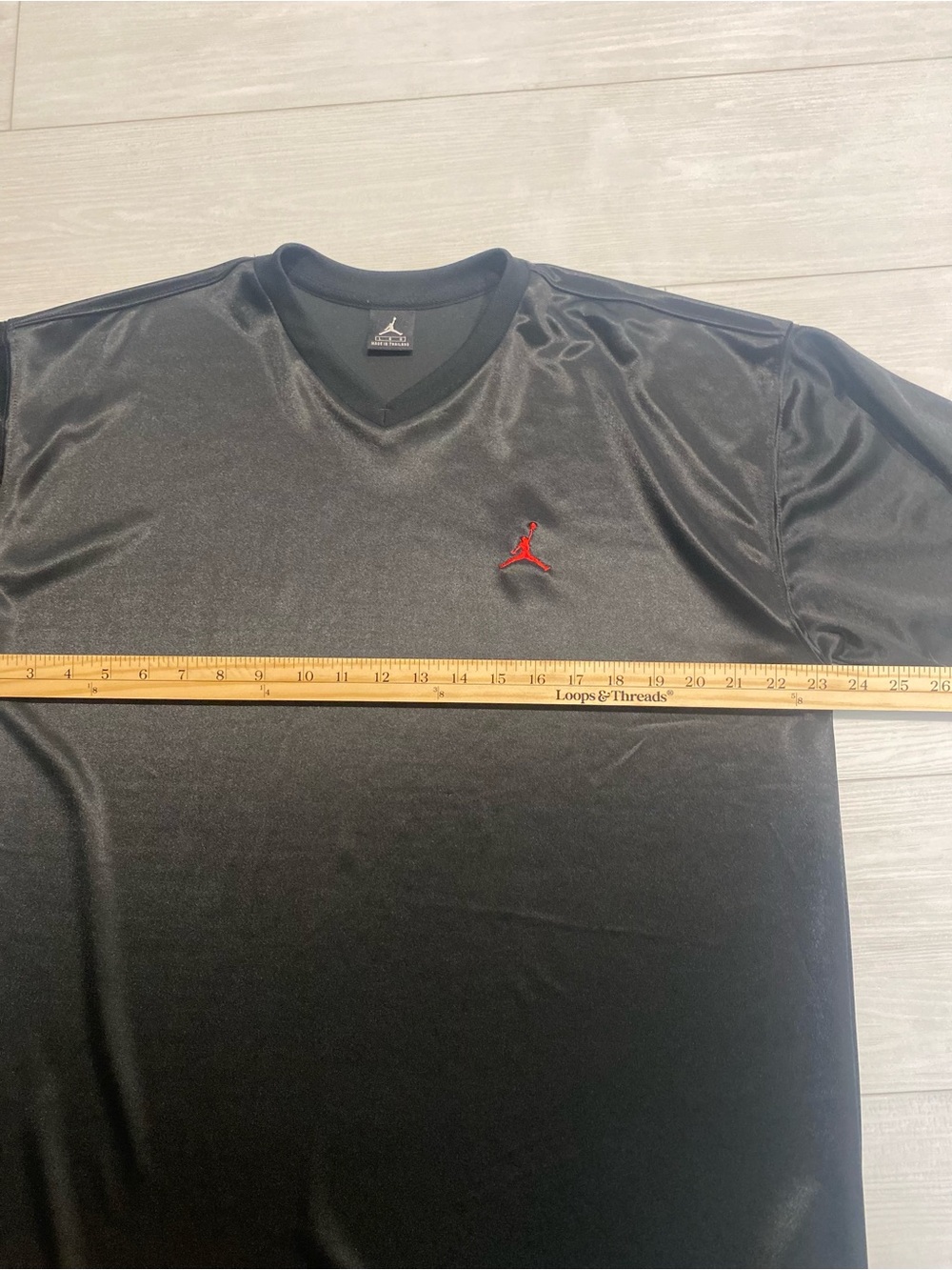 Jordan v neck jersey shirt - Picture 8 of 8